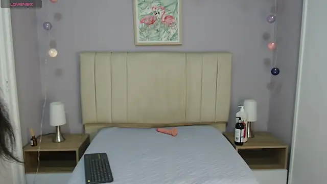 Snapshot of catalina_venus5 chatting on 10-22-25, 07:35 catalina venus5 online show from 10-22-25, 07:35