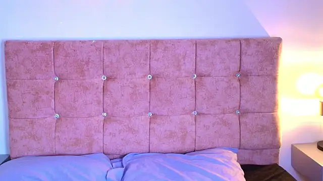 Snapshot of Ares_Alpha chatting on 10-09-25, 04:05 Ares Alpha online show from 10-09-25, 04:05