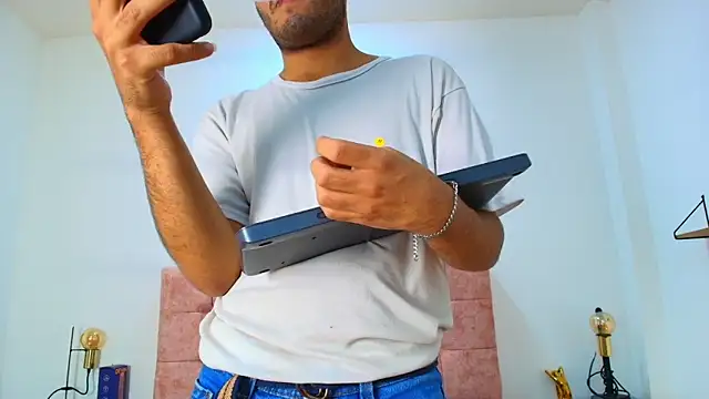 Snapshot of Ares_Alpha chatting on 10-15-25, 07:25 Ares Alpha online show from 10-15-25, 07:25