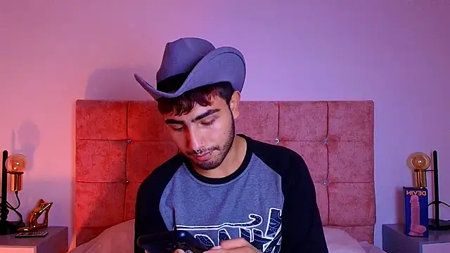 Snapshot of Ares_Alpha chatting on 10-28-25, 06:54 Ares Alpha online show from 10-28-25, 06:54