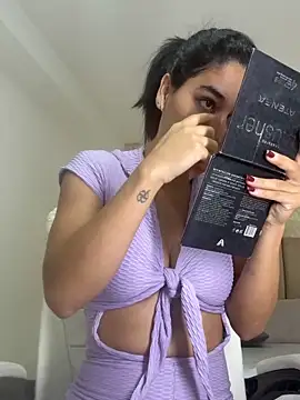 Snapshot of Scarlett_12 chatting on 03-15-26, 09:15 Scarlett 12 online show from 03-15-26, 09:15