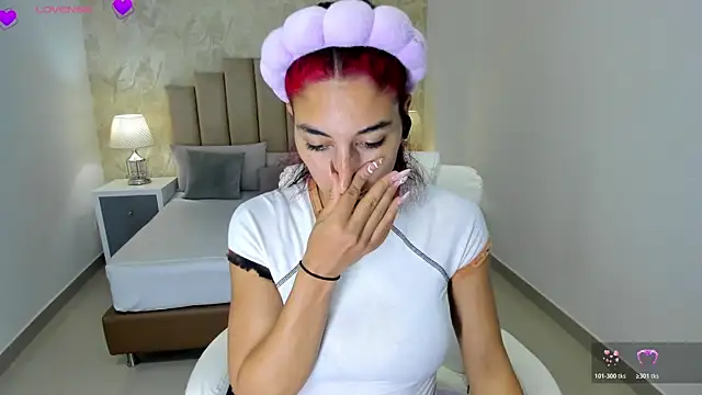 Snapshot of Scarlett_12 chatting on 03-30-26, 09:32 Scarlett 12 online show from 03-30-26, 09:32