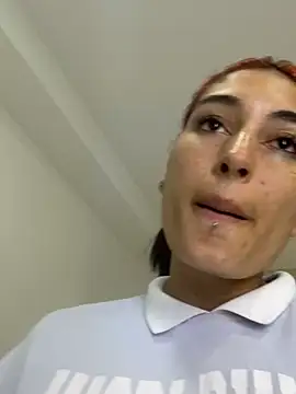 Snapshot of Scarlett_12 chatting on 04-09-26, 10:20 Scarlett 12 online show from 04-09-26, 10:20