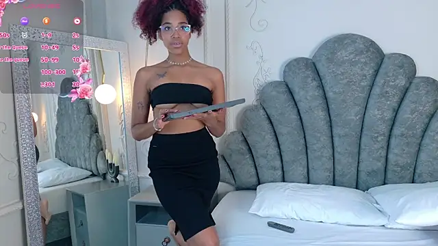 Charlotte-Novac online show from 09-17-25, 01:02