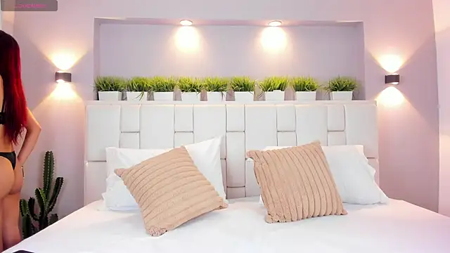 Snapshot of LunnaBlake chatting on 02-20-26, 04:31 LunnaBlake online show from 02-20-26, 04:31