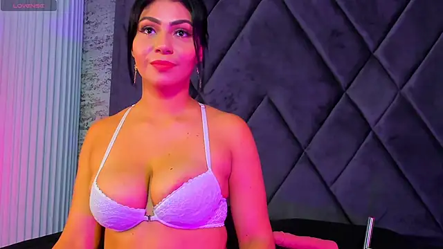 Snapshot of AyshelCooper_ chatting on 09-09-25, 04:39 AyshelCooper online show from 09-09-25, 04:39