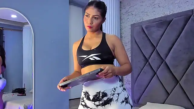 Snapshot of AyshelCooper_ chatting on 09-28-25, 12:10 AyshelCooper online show from 09-28-25, 12:10