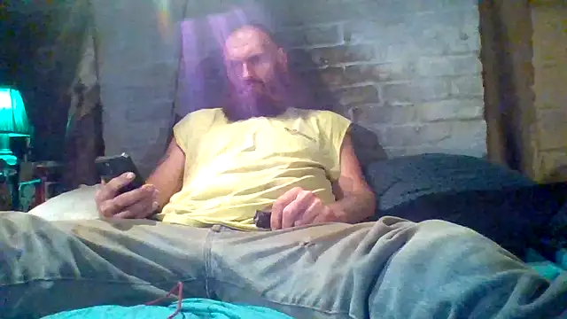 Snapshot of Cowboy815 chatting on 11-06-25, 05:41 Cowboy815 online show from 11-06-25, 05:41