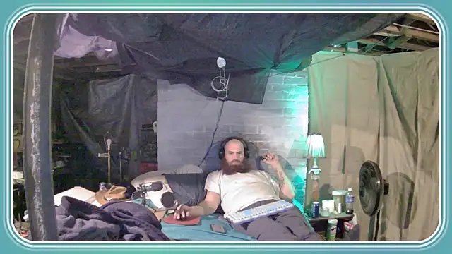 Snapshot of Cowboy815 chatting on 11-15-25, 07:16 Cowboy815 online show from 11-15-25, 07:16