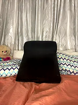 Snapshot of AmyRoss_1 chatting on 10-04-25, 09:40 AmyRoss 1 online show from 10-04-25, 09:40