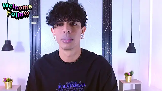 Franvill Trato online show from 09-23-25, 07:17