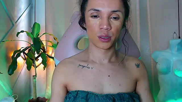 Cristal Gem1 online show from 05-07-26, 11:48