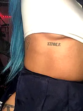 Snapshot of Samara_SaenzV chatting on 11-17-25, 05:46 Samara SaenzV online show from 11-17-25, 05:46