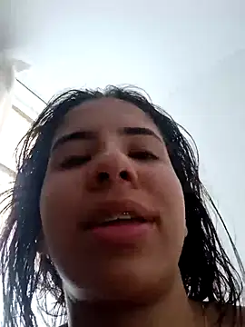 Snapshot of Liagni0 chatting on 10-15-25, 04:51 Liagni0 online show from 10-15-25, 04:51