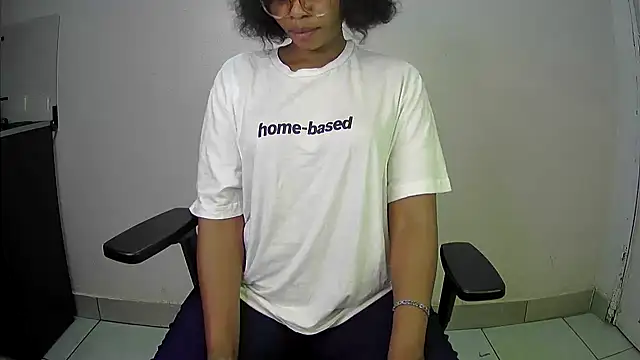 Snapshot of GingerGlow94 chatting on 09-13-25, 04:51 GingerGlow94 online show from 09-13-25, 04:51