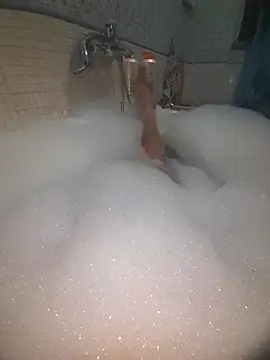 gigilola84 online show from 11-05-25, 05:35