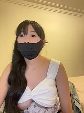 Minnie-2025 online show from 06-25-26, 04:55