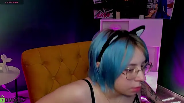 Snapshot of Penny_Stanley chatting on 10-04-25, 02:09 Penny Stanley online show from 10-04-25, 02:09