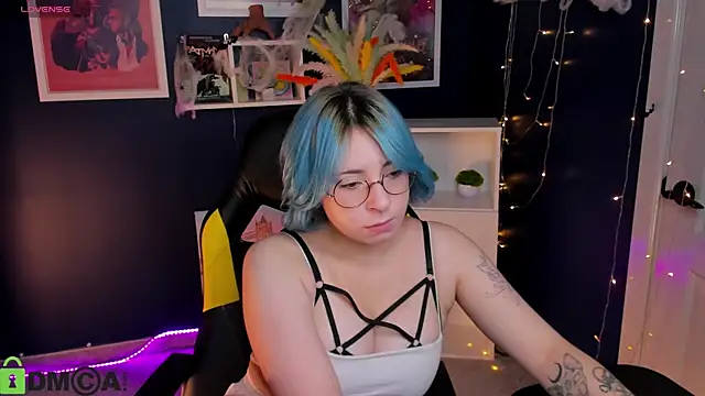 Snapshot of Penny_Stanley chatting on 10-27-25, 01:42 Penny Stanley online show from 10-27-25, 01:42