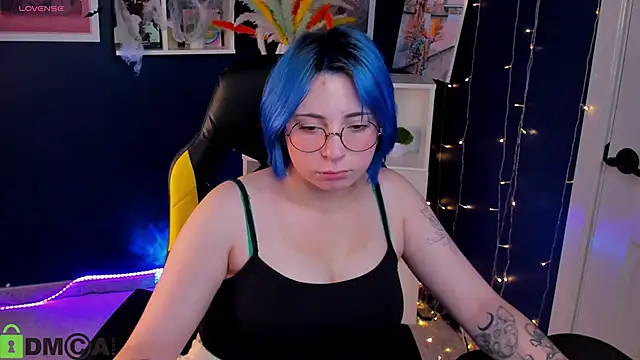 Snapshot of Penny_Stanley chatting on 10-29-25, 01:52 Penny Stanley online show from 10-29-25, 01:52