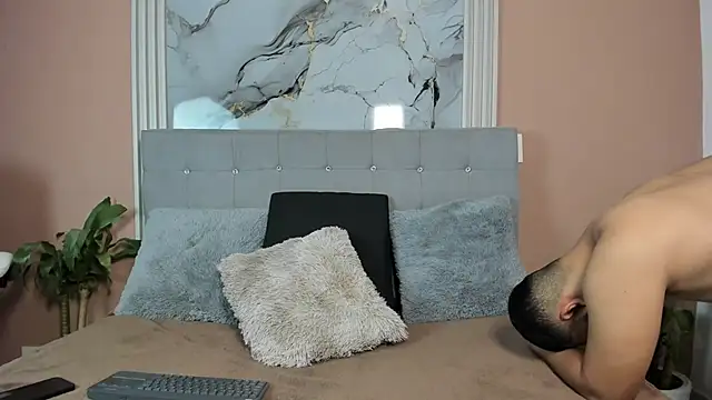 Snapshot of chatting on 03-12-26, 12:11 online show from 03-12-26, 12:11