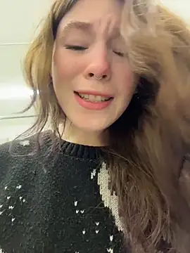 Snapshot of Mimiumuy chatting on 11-14-25, 07:56 Mimiumuy online show from 11-14-25, 07:56