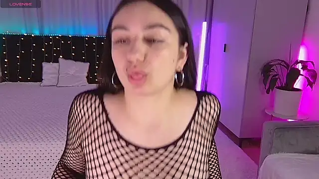 Lola Sparks online show from 09-20-25, 06:25
