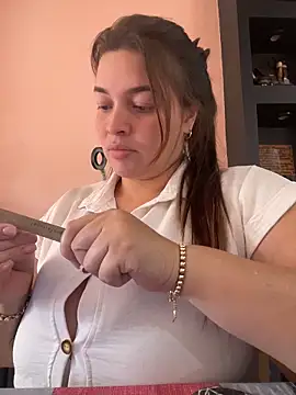 sarahreyess 11 online show from 03-07-26, 07:33