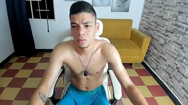 Snapshot of andres_sant chatting on 09-18-25, 04:03 andres sant online show from 09-18-25, 04:03