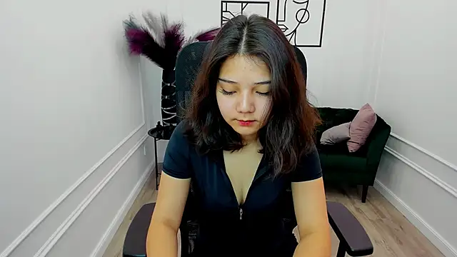 ElliVensda online show from 09-18-25, 11:45