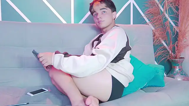 LucaDelart online show from 09-22-25, 12:40