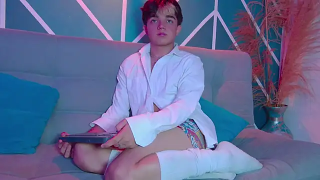 LucaDelart online show from 09-26-25, 12:20