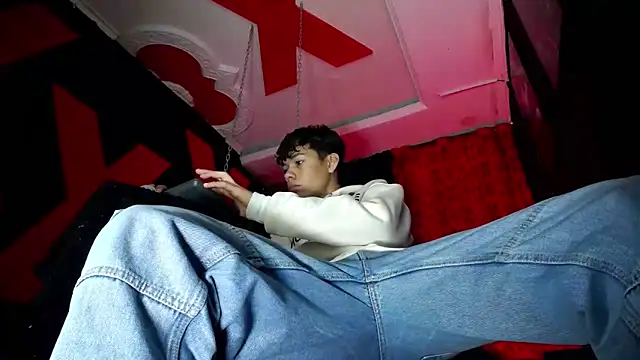 Snapshot of SemerHott chatting on 09-16-25, 01:45 SemerHott online show from 09-16-25, 01:45