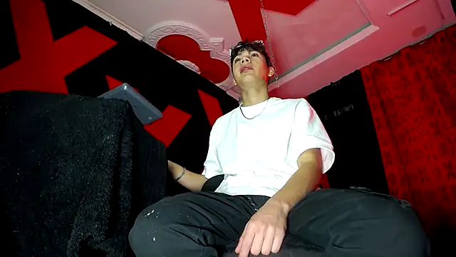 Snapshot of SemerHott chatting on 10-01-25, 01:50 SemerHott online show from 10-01-25, 01:50