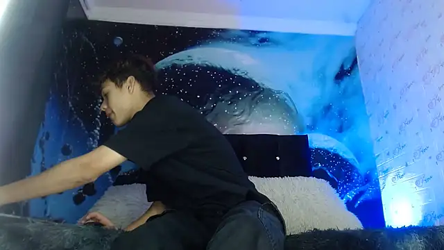 Snapshot of SemerHott chatting on 10-11-25, 01:20 SemerHott online show from 10-11-25, 01:20