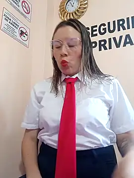 Hannah-colx online show from 12-15-25, 04:55