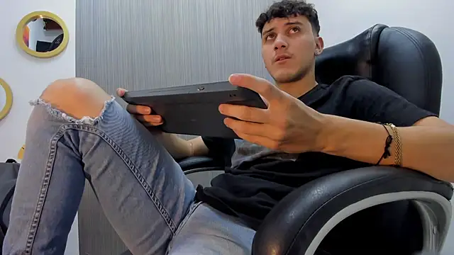 Alex Booy online show from 09-10-25, 01:55