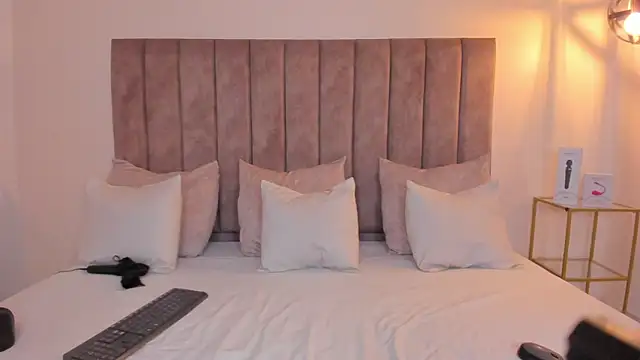 Snapshot of amber_colliiins chatting on 02-13-26, 05:31 amber colliiins online show from 02-13-26, 05:31