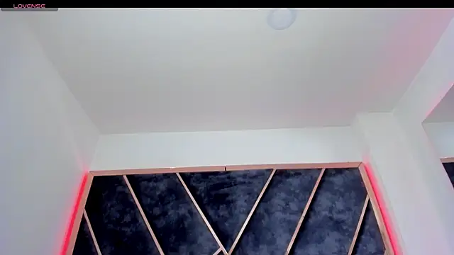 SusanaHenao online show from 10-15-25, 07:14