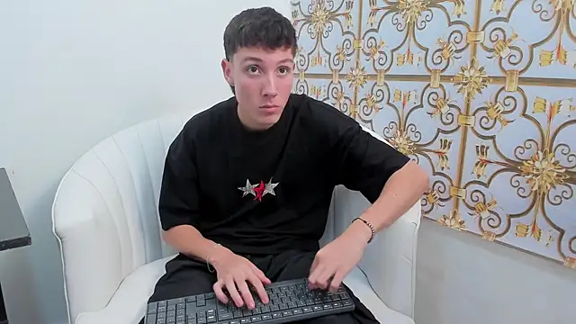 LittleDanny  online show from 11-25-25, 07:03