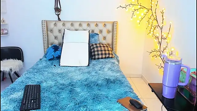 LenaStylesOA online show from 09-21-25, 12:51