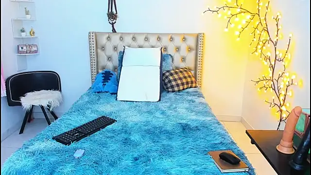 LenaStylesOA online show from 09-23-25, 03:20