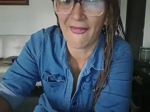 MiaVega online show from 10-16-25, 02:51