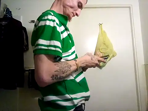 Snapshot of jizzyglizzy92 chatting on 03-16-26, 01:33 jizzyglizzy92 online show from 03-16-26, 01:33