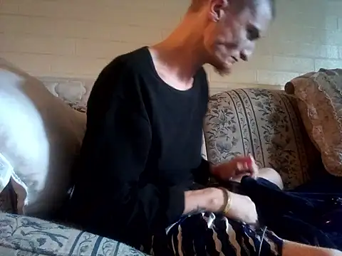 Snapshot of jizzyglizzy92 chatting on 03-17-26, 04:21 jizzyglizzy92 online show from 03-17-26, 04:21