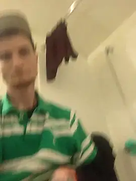 Snapshot of jizzyglizzy92 chatting on 03-26-26, 09:20 jizzyglizzy92 online show from 03-26-26, 09:20