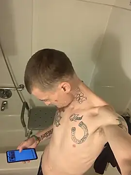 Snapshot of jizzyglizzy92 chatting on 03-30-26, 01:01 jizzyglizzy92 online show from 03-30-26, 01:01