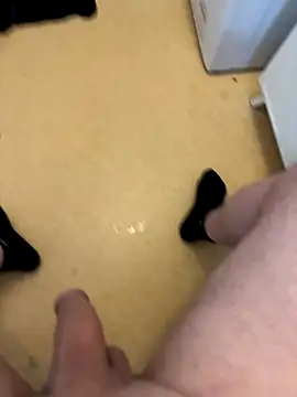 Snapshot of cook907920 chatting on 09-20-25, 09:32 cook907920 online show from 09-20-25, 09:32