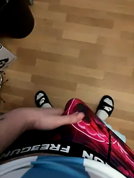 Snapshot of cook907920 chatting on 10-22-25, 01:11 cook907920 online show from 10-22-25, 01:11