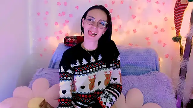 AuroraHans1 online show from 12-18-25, 02:39